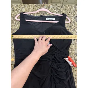 MAC DUGGAL 26513 FAUX WRAP SLEEVELESS V-NECK BLACK GOWN Size 8 thumbnail 7