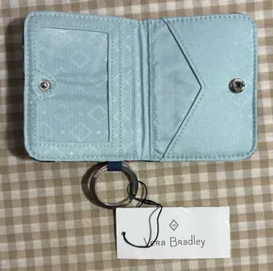 Cardholder thumbnail 3