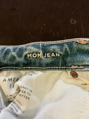 American Eagle Outfitters Mom Jeans Womens 8 Long Light Wash Distressed Denim thumbnail 8