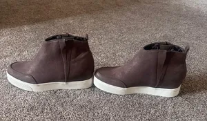 Brown Sneaker Wedge Shoes thumbnail 4