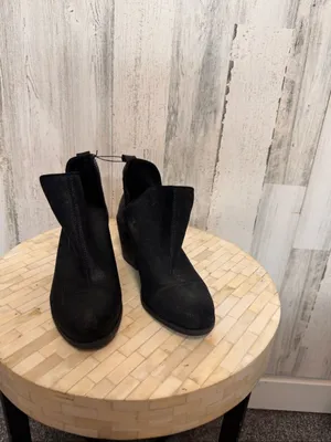TOMS Esme Block Heel Chelsea Booties Womens 8 Black Suede Metallic Gore Ankle thumbnail 3
