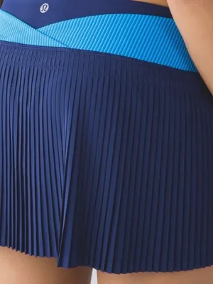 Lululemon Time To Shine Hero Blue/Samba Snake Kayak Skort Size 6 thumbnail 2
