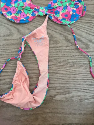 Frankie’s Bikinis set thumbnail 2