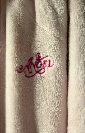 Victoria's Secret Robe thumbnail 2