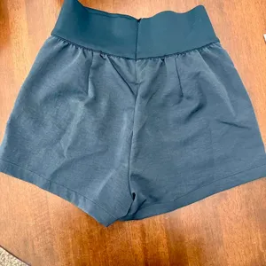 Nike High Waisted Tennis Shorts - M thumbnail 3