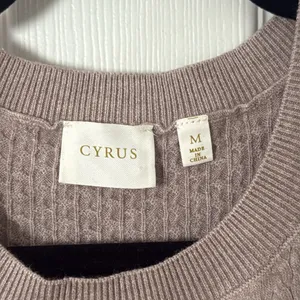 Cyrus Women's Textured Sleeveless Top - Tan medium thumbnail 2