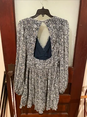 Abercrombie & Fitch Navy and White Floral Mini Dress thumbnail 4