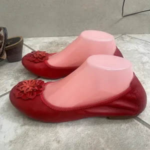 Born Womens Red Leather Floral Rosette Ballet Flats Size 8.5M‎ comfrt slip in thumbnail 2
