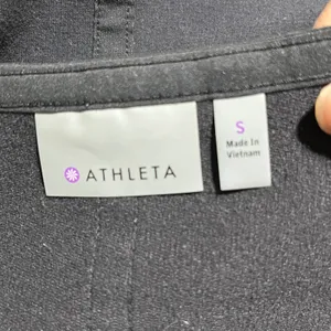 Athleta Women's Sentry‎ Tie Split Neck Long Sleeve Sweatshirt Black Size Small thumbnail 3
