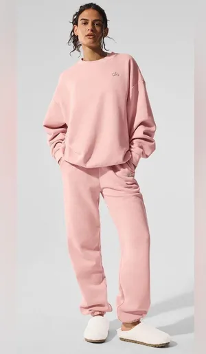 ALO Yoga NWT Accolade Crew Neck Pullover Sweatshirt Pink Quartz Size S SOLD OUT thumbnail 4
