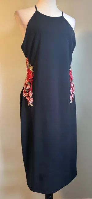 Bisou Bisou Black Floral Embroidered Halter Keyhole Dress midi 14 whimsi Y2K red thumbnail 1