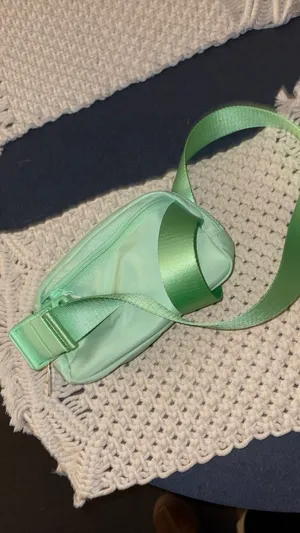 Lululemon Belt Bag Everywhere green thumbnail 8