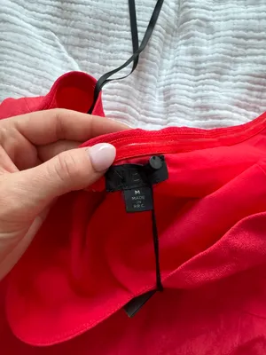 Red Gown Size M thumbnail 10