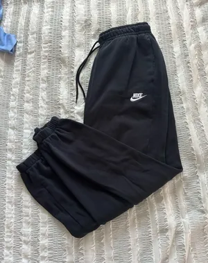 Nike Sweatpants thumbnail 1