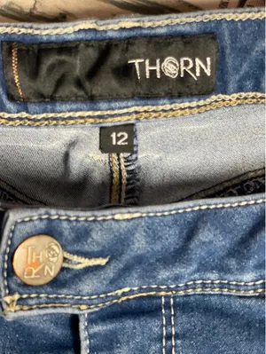 Women's Thorn Curvy Fit Denim Cutoff Shorts Size 12 thumbnail 4