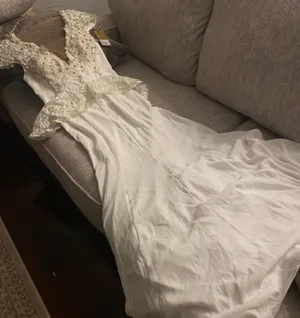 unique Wedding Dress thumbnail 6