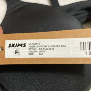 SKIMS Ultimate Push-Up Bra 32A thumbnail 4