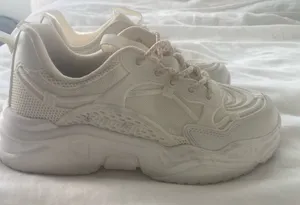 SHEIN sneakers  thumbnail 1