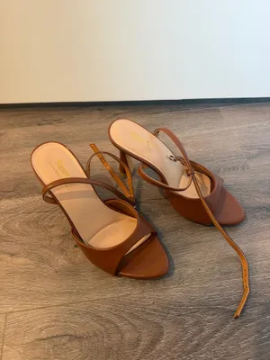 Brown Heels Size 8 thumbnail 3