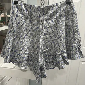 MAEVE (Anthro) Blue Pineapple Print Flutter Hem High Waisted Shorts, Size 4 thumbnail 6