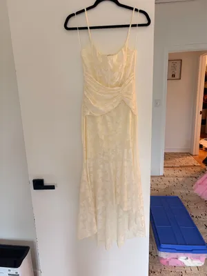 Boutique White lace dress thumbnail 2