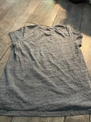 Marine Layer Women's Short Sleeve Crewneck Tee in Heather Gray thumbnail 4