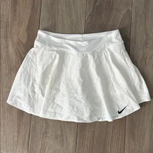 Nike Women's Dri-Fit Victory Flouncy 15" White Tennis Skort thumbnail 3