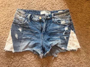Buckle thumbnail 1