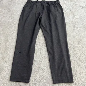 Lululemon Womens On The Fly 7/8 Gray Pants Sz 12 Travel Casual Preppy Sportswear thumbnail 3