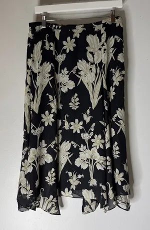 Loft Black White Floral Midi Skirt Asymmetrical Size‎ 8 thumbnail 1