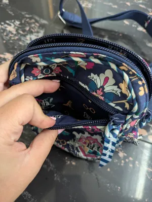 Vera Bradley Harry Potter Home To Hogwarts Crossbody Bag thumbnail 3