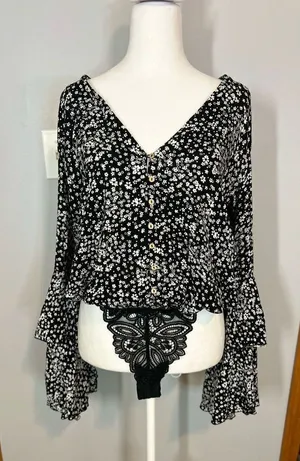 Intimately‎ Free People boho ruffle sleeve lace bodysuit size S BIN P thumbnail 1