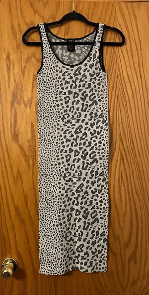 2b Bebe Cheetah Print Midi Dress - NWOT- Size S thumbnail 1