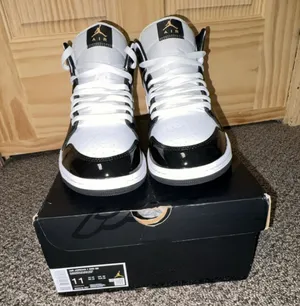 Nike Air Jordan 1 Mid SE thumbnail 9