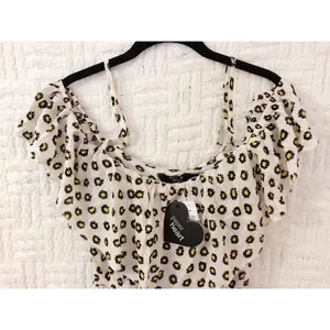 NWT LF Daisy Romper thumbnail 2