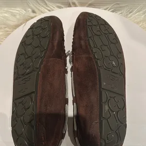 UGG women’s Sheep Lined Moccosin In Coco Brown Size 8. thumbnail 6