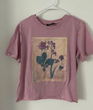 Forever 21 T Shirt thumbnail 1