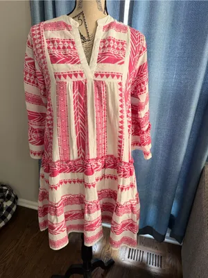 THML Pink & White Embroidered Tiered V-Neck Dress size-S thumbnail 3