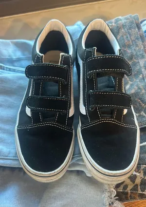 vans  thumbnail 1