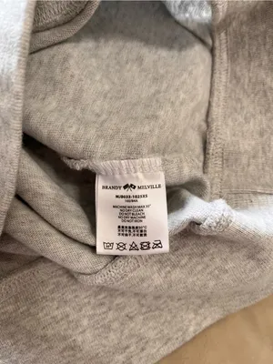 BRANDY MELVILLE Off Shoulder Pullover Gray Sweatshirt Women’s One Size EUC thumbnail 4