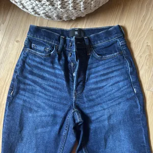 Banana Republic Straight Leg Jean thumbnail 2