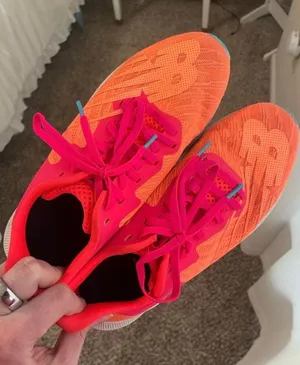 New Balance Tennis Shoes Women’s 8 thumbnail 1