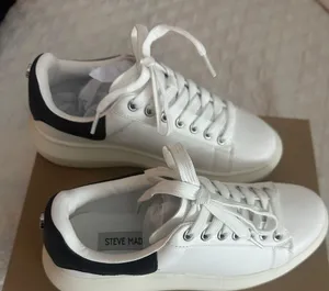 Steve Madden Sneakers thumbnail 1