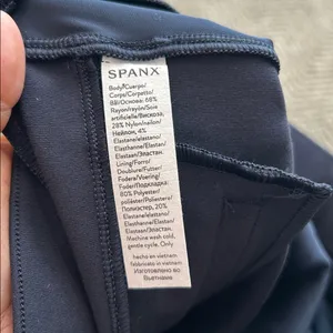 New Spanx Black Ponte Knit Pull On Pants Straight Leg Size L thumbnail 9
