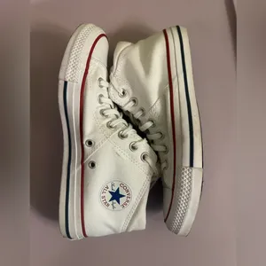 Converse All Star White and Red High-Tops thumbnail 3