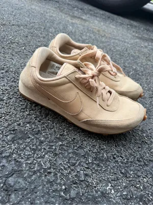 Nike Daybreak Premium Tan Beige Suede Sneakers Women’s 7.5 thumbnail 2