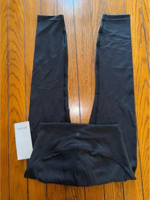 Lululemon Instill High Rise 25” Black Size 6 NWT thumbnail 1