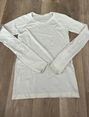 Lululemon Swiftly Long Sleeve Tech Shirt thumbnail 1