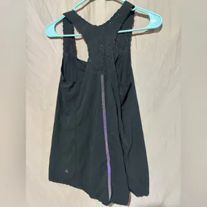 Lululemon tank top thumbnail 2