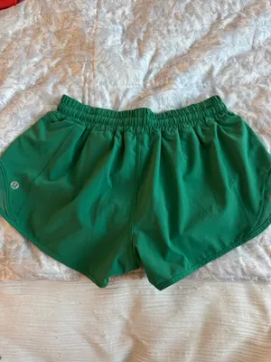 Lululemon Hotty Hot Shorts 2.5" Low rise thumbnail 2